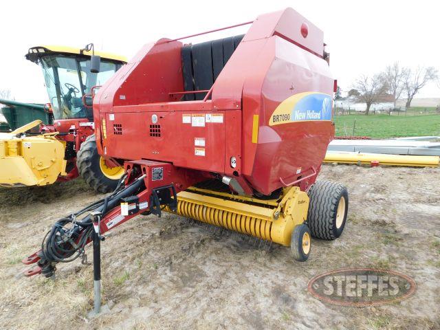 2010 New Holland BR7090